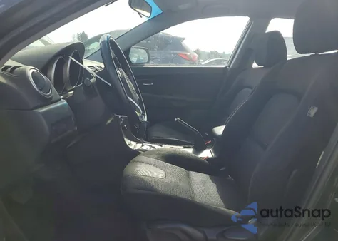 2008 Mazda 3 Hatchback z USA, uszkodzony, nr VIN JM1BK344081165098